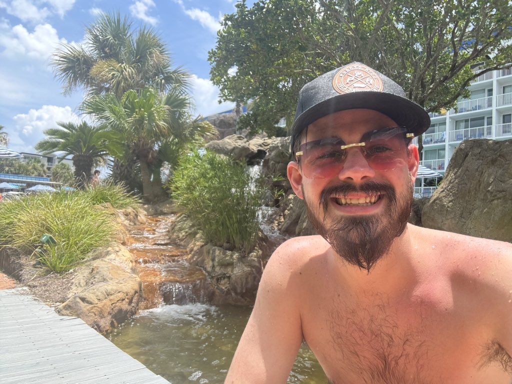 OG3Wayne's tweet image. Live life to the fullest… fuck the noise 🙌