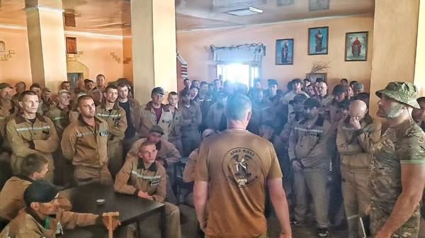 mog_russEN's tweet image. 🚨⚡️UNUSUALD
AROUND 9,500 FORMER PRISONERS HAVE SIGNED CONTRACTS AND ARE NOW FIGHTING IN THE RANKS OF THE UKRAINIAN ARMED FORCES.
Their crimes were distributed as follows:
55% for theft and fraud,
11% for drug-related crimes,
9% for causing bodily harm,
12% for accidents and…