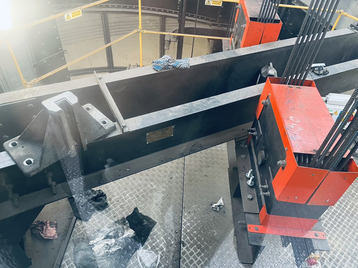 EscalateCSDLR's tweet image. The status of Greenwich foot tunnel lifts was updated yesterday after 3 weeks but status remains the same except for intermittent south lift breakdowns. Works have commenced on north lift but there was no one there when a user checked at 14:30 nor at 19:00 with rags & tools in…