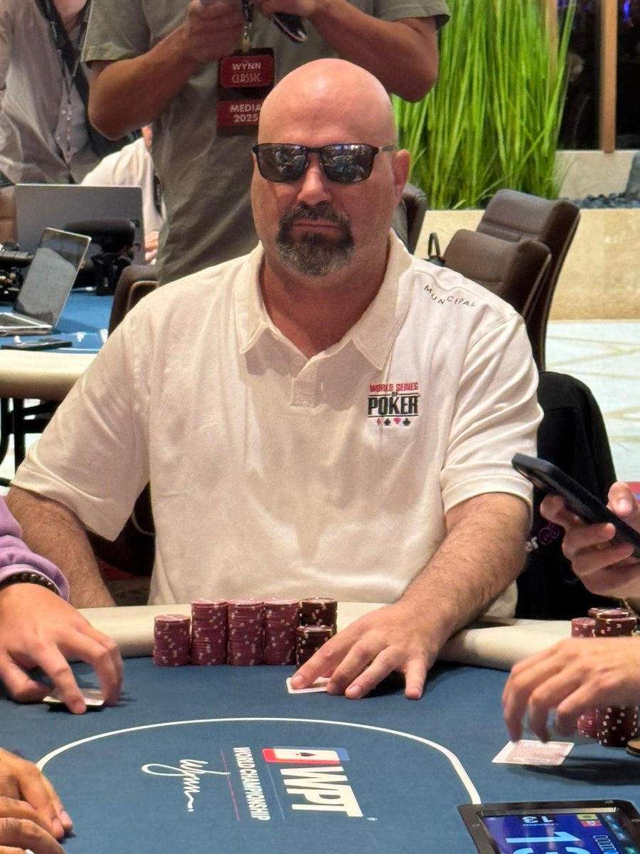 Cobros de nuestros #lectores en #LasVegas 🇺🇸 2025:

Hugo Nazar: 16 > Récord 🇦🇷 📸
Jorge Yranek: 10
Mark Lacoste, <a href="/tinchogava/">Martín Gavasci</a>, Sebastián Zalazar y David Santarelli: 6
<a href="/Choki70/">Andres Korn</a>, Marcelo Fernández y <a href="/GaspoCARP/">Gaspo #dela👋delmuñeco</a>: 5
Francisco Araujo y Diego Ventura: 4
<a href="/marcoguibert87/">marco guibert</a>: 3

¡Well done! 👏