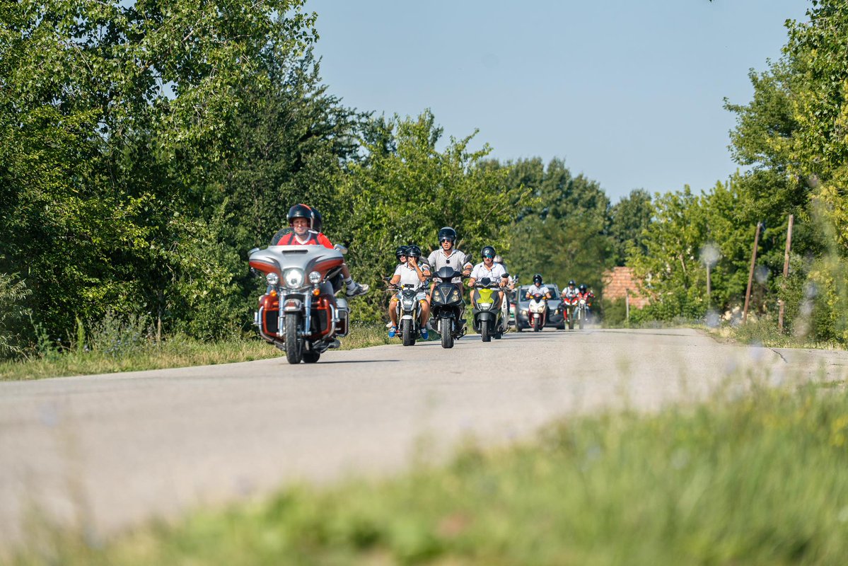 magyarpeterMP's tweet image. A fantastic day in Hortobágy with wonderful people. By scooter, horse-drawn carriage, and on foot.
The Hungarian countryside is eager to thrive.