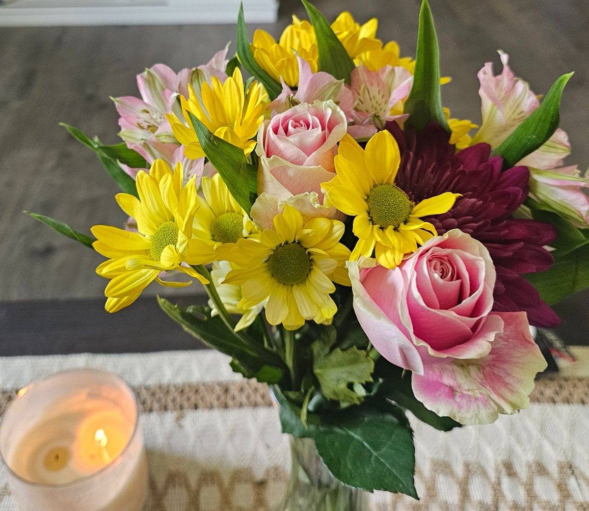 hmm_kinder's tweet image. Finally got some answers after feeling horrible and tons of bloodwork 🫠 starting a new medicine to hopefully put this Lupus in remission. 🤞 Flowers were needed. 🌼
Have a great rest of your day everyone!!🫶
