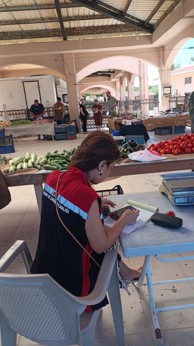 Çeşme İlçe Tarım ve Orman Müdürlüğü (@cesmeilcetarim) on Twitter photo Bakanlığımızın talimatları kapsamında;
⏩ Numune alımı
⏩ Tuzak kontrolleri
⏩ Hayvan Sağlığı ve Su Ürünleri birimlerimizce kontrol ve denetimler
⏩ İyi ve Organik Tarım kontrol faaliyetleri gerçekleştirilmiştir.
<a href="/TCTarim/">T.C. Tarım ve Orman Bakanlığı</a> <a href="/izmirtarim/">İzmir Tarım ve Orman İl Müdürlüğü</a>
<a href="/ibrahimyumakli/">İbrahim Yumaklı</a> <a href="/MstafaSahin44/">Mustafa ŞAHİN</a> Bakanlığımızın talimatları kapsamında;
⏩ Numune alımı
⏩ Tuzak kontrolleri
⏩ Hayvan Sağlığı ve Su Ürünleri birimlerimizce kontrol ve denetimler
⏩ İyi ve Organik Tarım kontrol faaliyetleri gerçekleştirilmiştir.
<a href="/TCTarim/">T.C. Tarım ve Orman Bakanlığı</a> <a href="/izmirtarim/">İzmir Tarım ve Orman İl Müdürlüğü</a>
<a href="/ibrahimyumakli/">İbrahim Yumaklı</a> <a href="/MstafaSahin44/">Mustafa ŞAHİN</a>