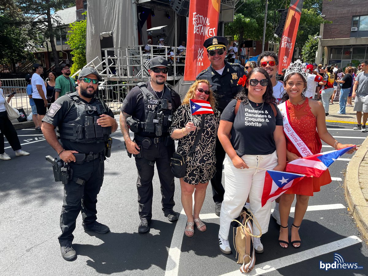 BPD in the Community: Boston Police Join Residents from South End for Festival Betances police.boston.gov/2025/07/22/bpd…