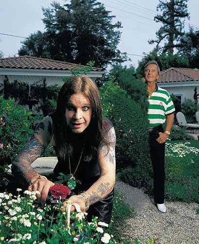 grantboone's tweet image. Ozzy Osbourne was Uncle Pat's favorite neighbor. They were an unlikely pair. One wore white shoes and drank milk, the other was Black Sabbath and bit the head off nocturnal mammals.
But friends right off the bat.
The Prince of Darkness ultimately found the light. #RIPOzzy