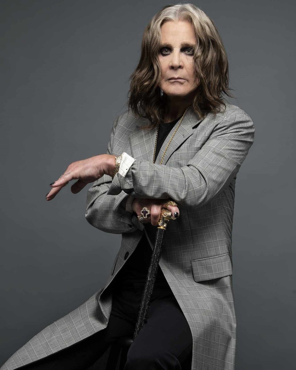 JayMewes's tweet image. My heart goes out to my friend Jack and the entire Osbourne family. We lost a true musical genius, a legend, and a great human being.
I'm truly sad, such fond memories of driving around listening to Crazy Train with my older brother to many years later having the privilege to…