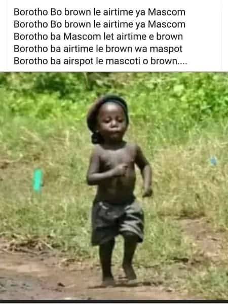 BoyJacobs2's tweet image. A rare photo of Kenny Kunene rehearsing reasons why he was at that house.