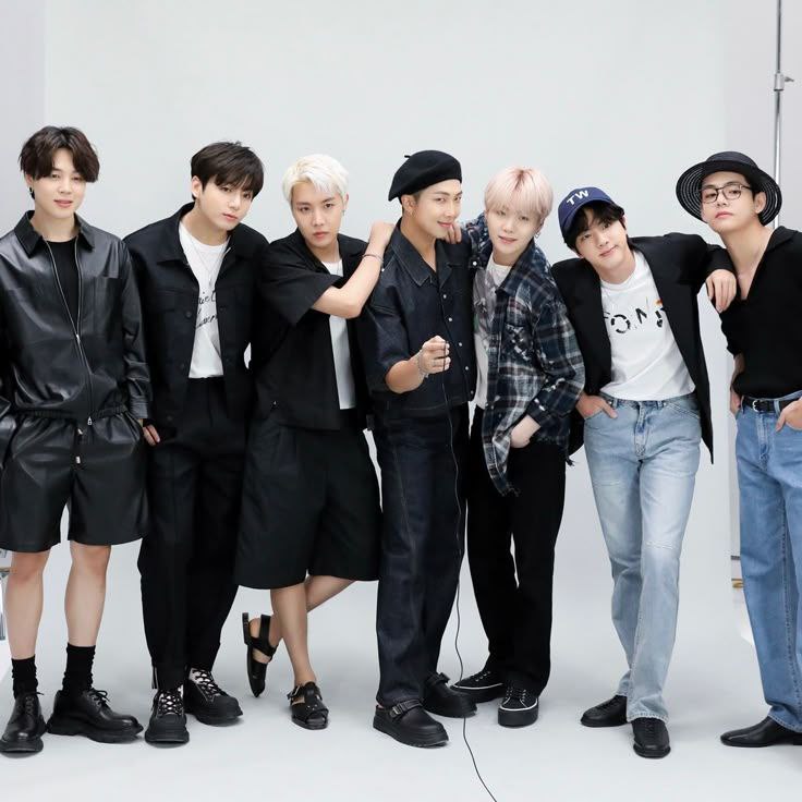 moonchild7_by's tweet image. بوی سوختن میاد هارمی ریپ و ریت؟؟!!
BTS IS BIGGER THAN KPOP
BTS PAVED THE WAY
BTS FATHER OF KPOP