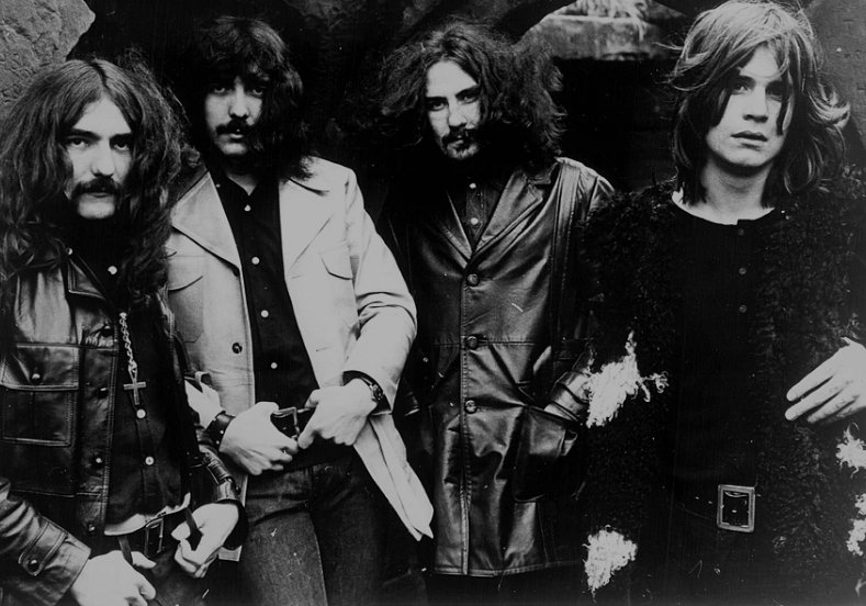 CoffindafferFBI's tweet image. Ozzy Osbourne of Black Sabbath has passed.
He was 76 years old.
He was famous for being a heavy metal rocker.
And oh, did he have some wild antics.
May Ozzy Rest in Peace.
#Ozzy
#OzzyOsbourne