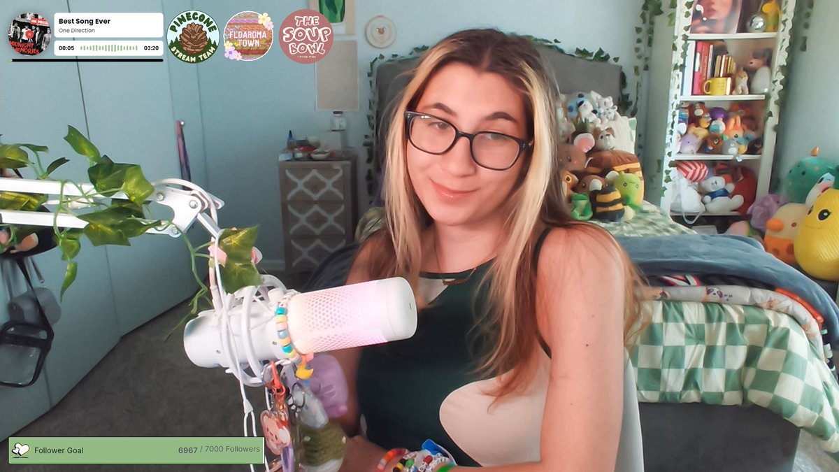 BIG ANNOUNCEMENT and some stardew on stream today!!!!

Come join us, we only bite if you deserve it😈
twitch.tv/AllieMiller23