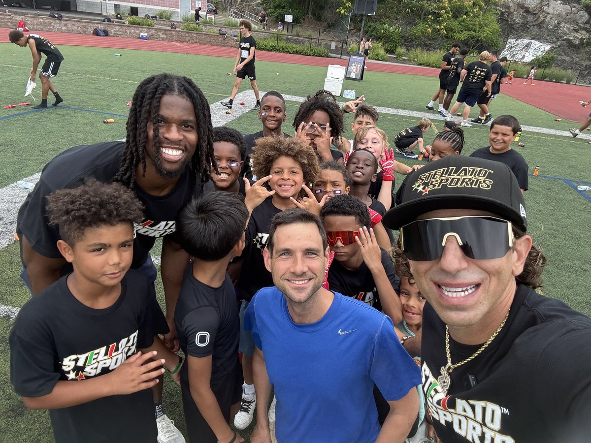 seanstellato's tweet image. 2025 Showcase! #RIPByranBraman #JamesGallante @SlyStalloneShop @JonasLGray @Obi_1nOnly @WitchesSports @CityofSalemMA #01945
