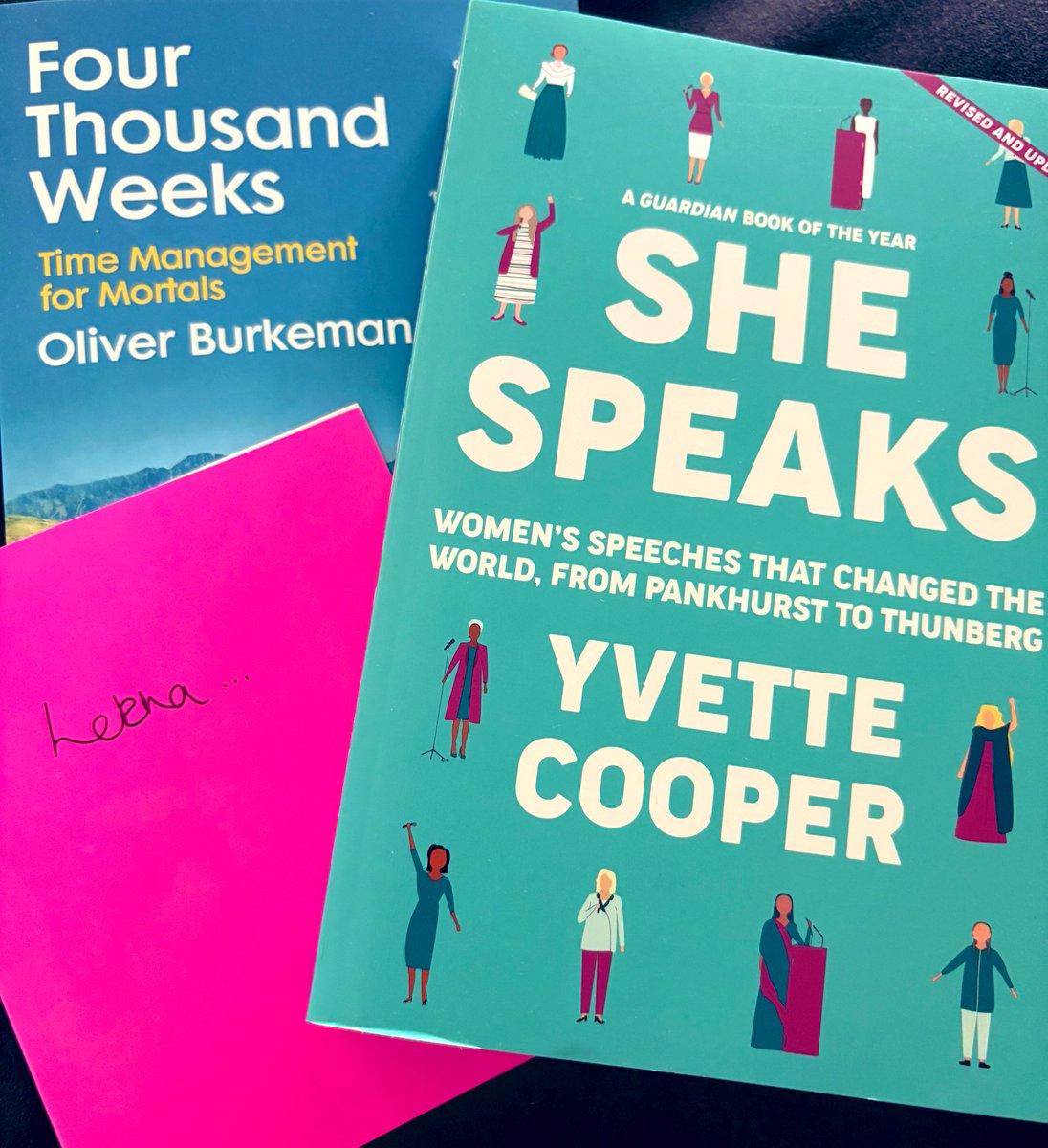 teacherfeature2's tweet image. Books as gifts always feel like the most thoughtful gesture 💕Added to the summer reading list ✔️