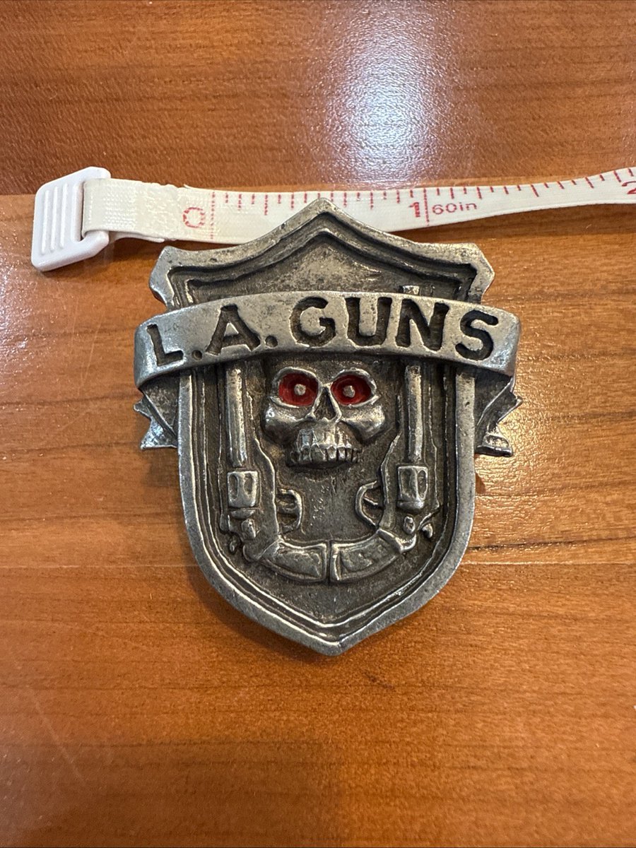 paradisecityfan's tweet image. Vintage LA Guns shield Pin -original 1991 not a remake -91 GS On Back ebay.com/itm/3063985833… #ad