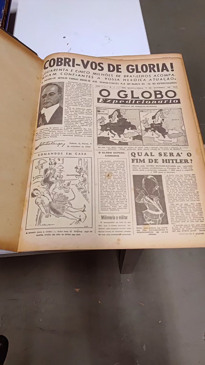 thalescmachado's tweet image. Mais de 7 anos de @JornalOGlobo, nunca tinha visitado o acervo do jornal, no mesmo andar onde trabalho todo dia. É legal demais.