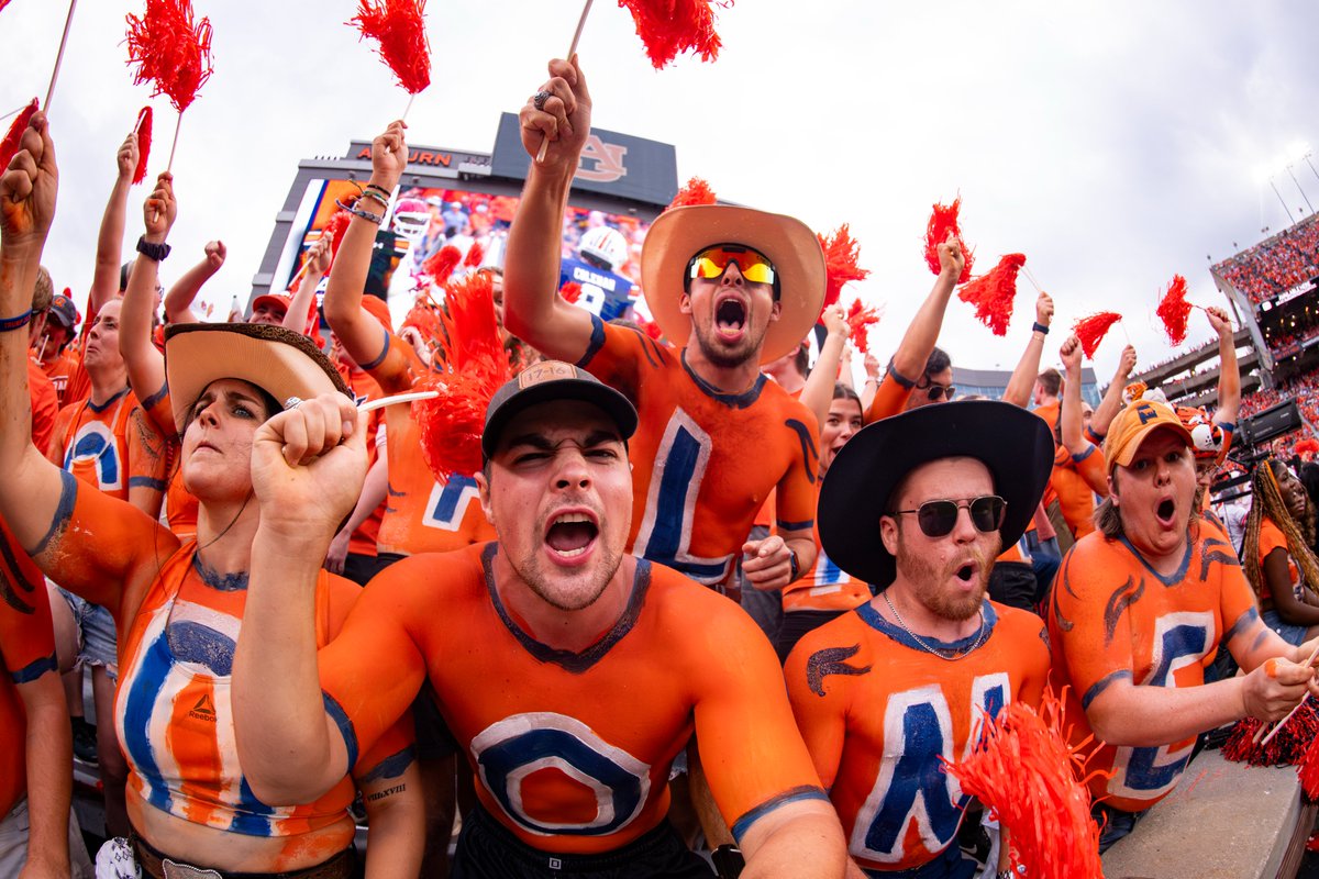 AuburnTigers's tweet image. The best fans. The best tradition.
VOTE Auburn as the best college for sports fans and Rolling Toomer's Corner as the best college sport tradition!
Best college for sports fans » auburntige.rs/VoteAuburn
Best tradition » auburntige.rs/VoteToomers
#WarEagle