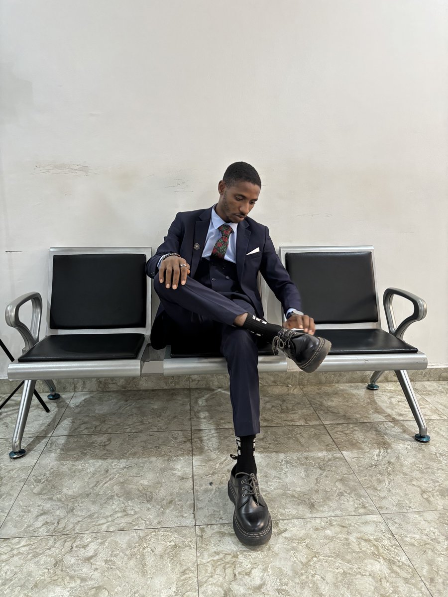 vangeorgh's tweet image. Your favorite Architect ti wa online 😌 sometimes we suit up to face our problems