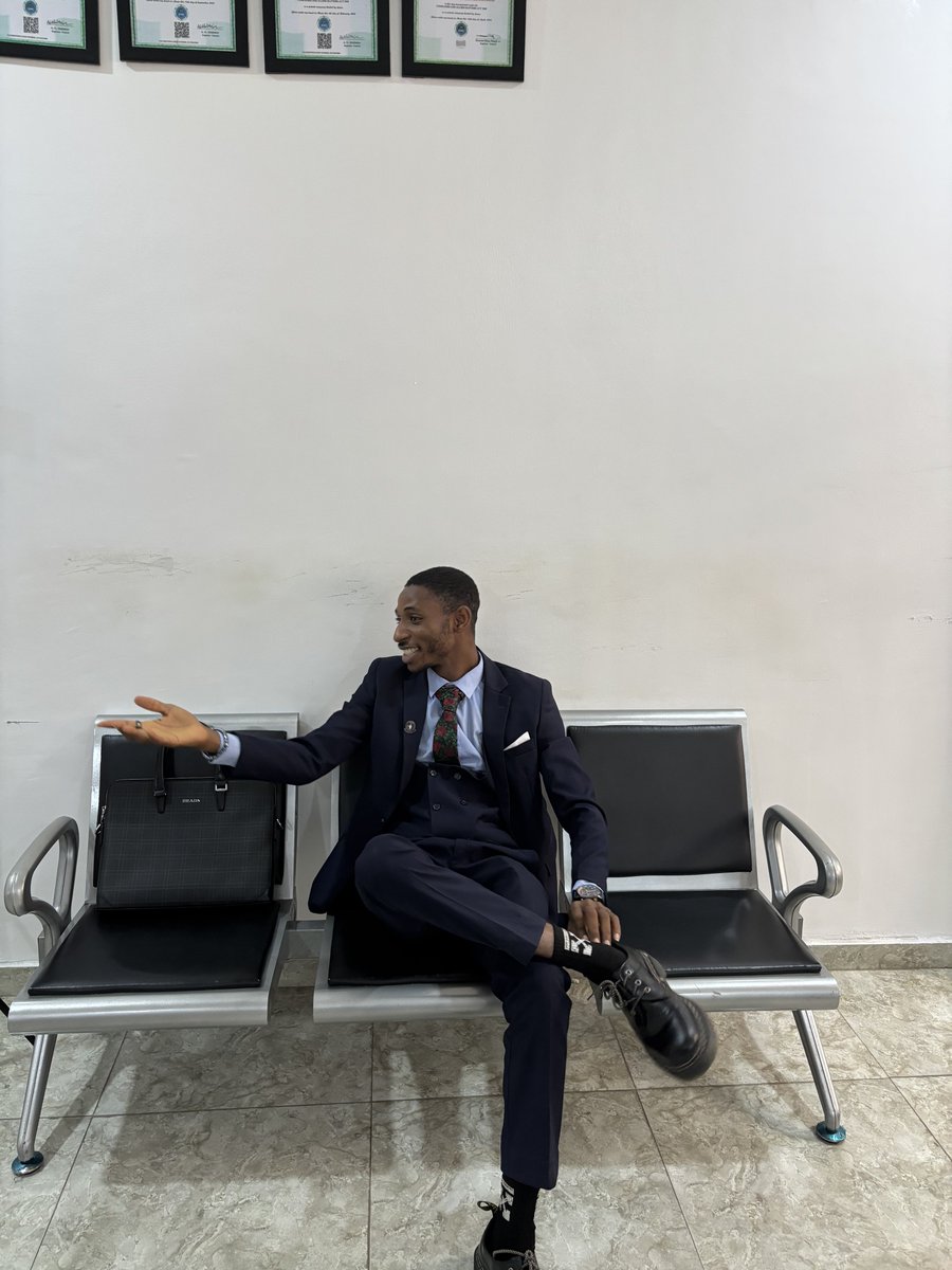 vangeorgh's tweet image. Your favorite Architect ti wa online 😌 sometimes we suit up to face our problems