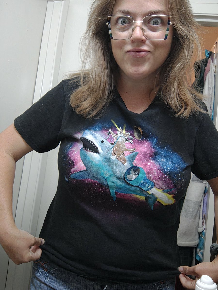 AbigailFTaylor's tweet image. T-shirts for horror authors that are also Texas cat ladies ...
