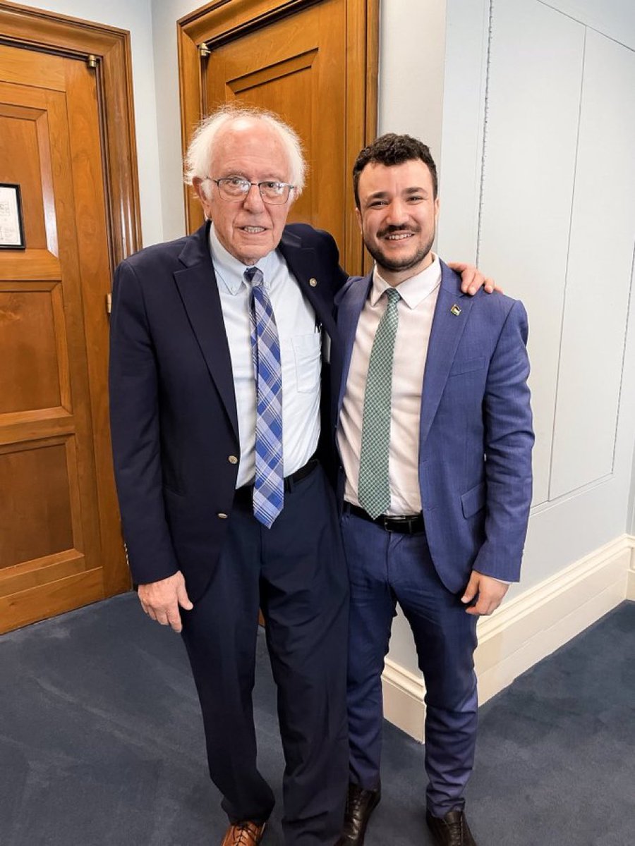 DrCaseyBabb's tweet image. Hey @BernieSanders — have you met with a single American hostage from October 7 or any of their family members — or do you only meet with jihadis and socialists?