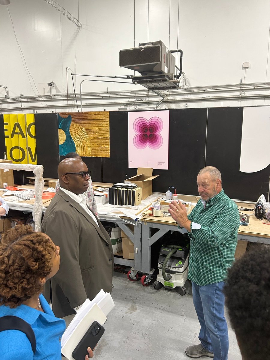 Richard Buery, Jr. (@richardbuery) on Twitter photo Just left <a href="/BklynNavyYard/">Brooklyn Navy Yard</a> with Chymeka Olfonse and Nathan Berger, where <a href="/RobinHoodNYC/">Robin Hood</a> supports a CNC machinist training program turning talent into opportunity. From trainees to hired grads—this is economic mobility in action. #FightPoverty Just left <a href="/BklynNavyYard/">Brooklyn Navy Yard</a> with Chymeka Olfonse and Nathan Berger, where <a href="/RobinHoodNYC/">Robin Hood</a> supports a CNC machinist training program turning talent into opportunity. From trainees to hired grads—this is economic mobility in action. #FightPoverty