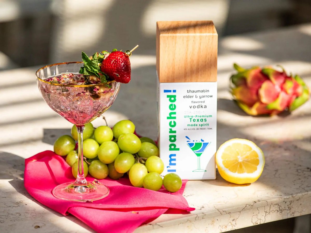 drewfallon12's tweet image. Alright the beverage crowd is officially going way too far😭
Protein + superfoods vodka brand called I'm parched just launched
AND ITS FDA APPROVED!?
Tam on 1