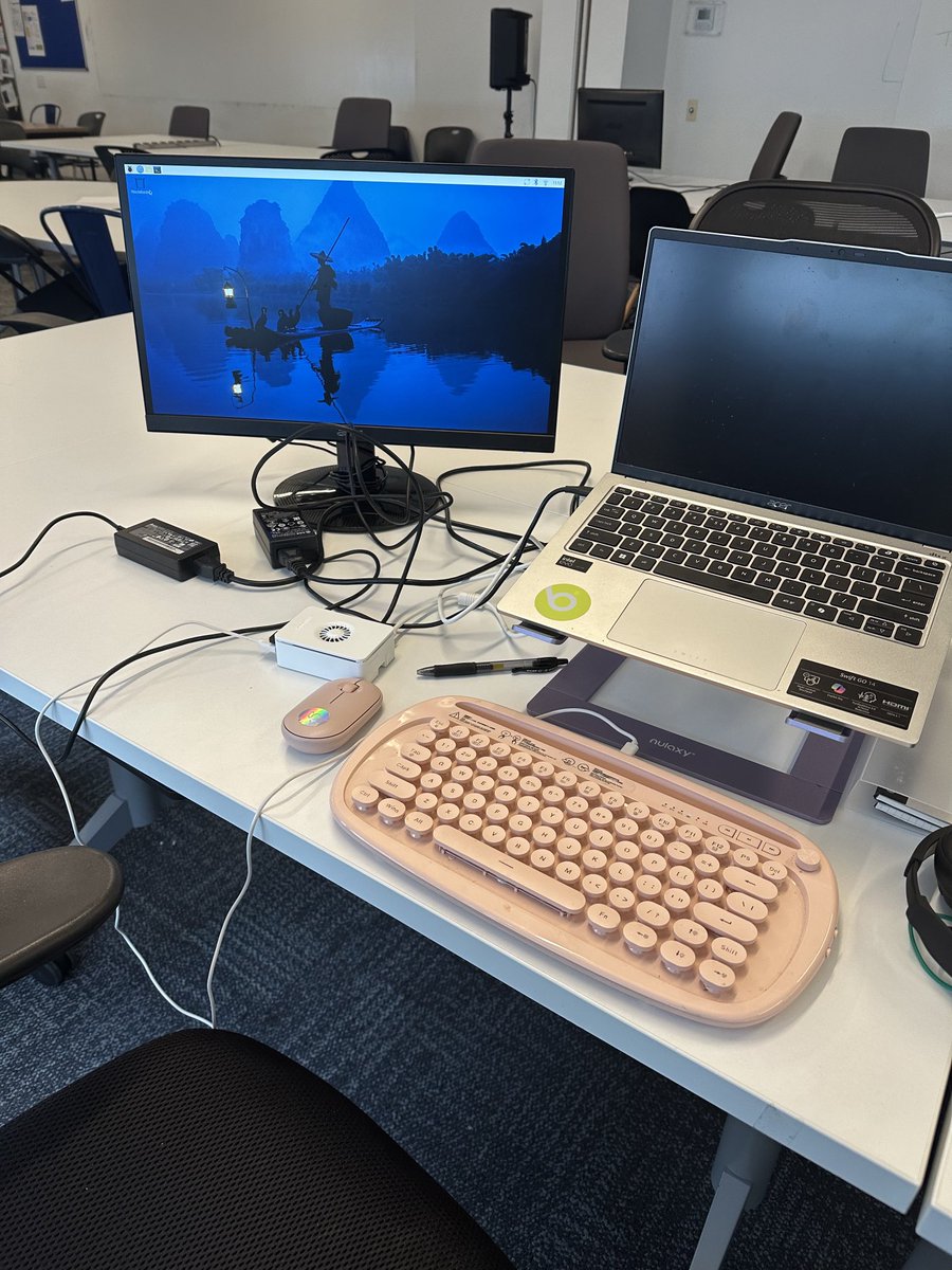 cogitomancer's tweet image. Baby’s first ⁦@Raspberry_Pi⁩ setup 🥹⁦@joinpursuit⁩