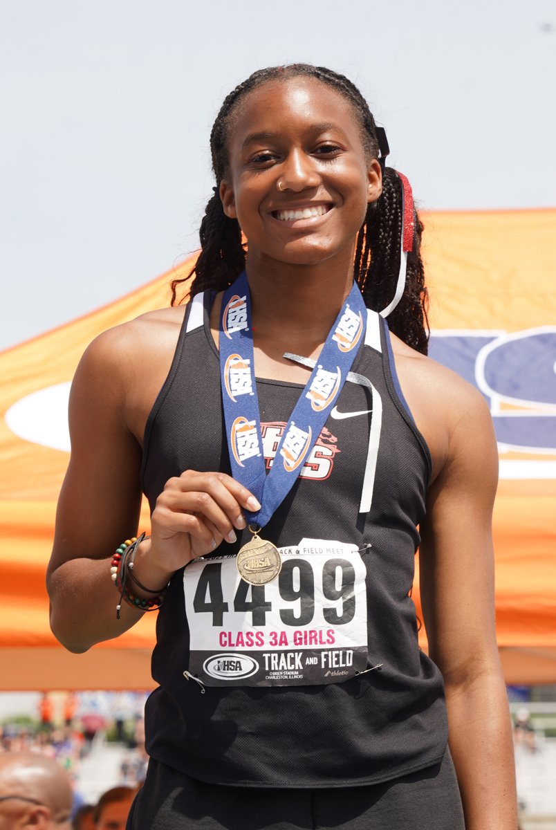 IHSA_IL's tweet image. ⚡️ Congratulations to a pair of #IHSA Track & Field State Champions on being named the Gatorade Players of the Year in Illinois for the 2025 Track & Field season!!!
🏃♀️🥇 Dominique Johnson, Huntley High School
🏃♂️🥇 Isaiah Whitaker, Central Catholic High School
#GatoradePOY