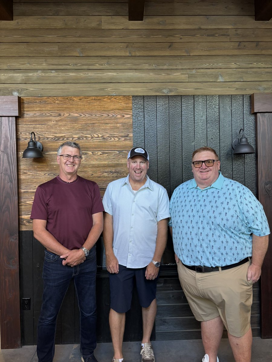 KevinHollandMPP's tweet image. I had the opportunity of joining Associate Minister Smith at South Parry Lumber! We took a tour of their facility and got to see how they process their wood from raw timber to finished products. Thank you to Neil Tucker for hosting us and showing us the fantastic work being done!
