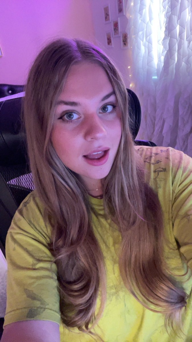 Playing Val💚
Twitch.tv/bridgette8