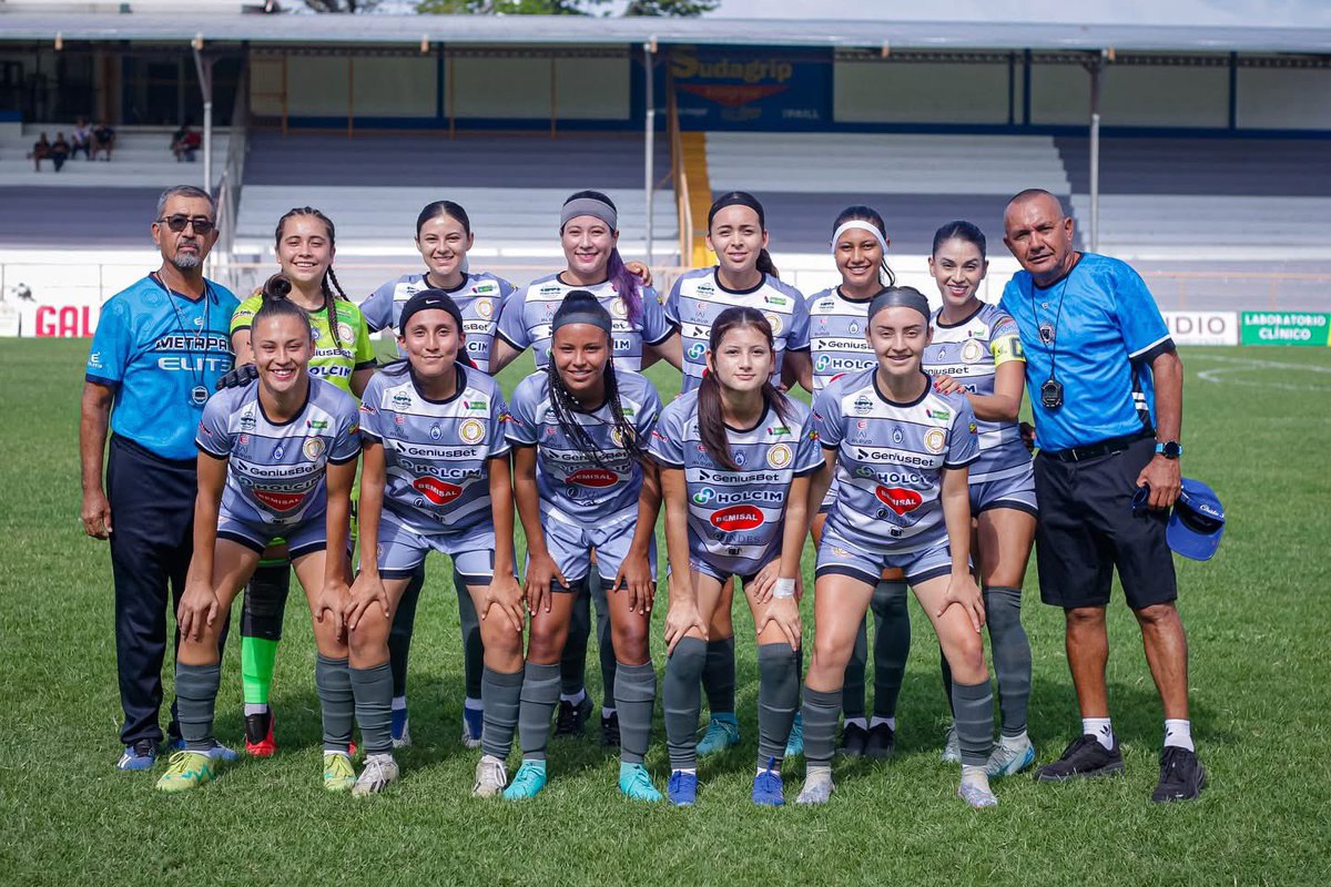 AloudSports's tweet photo. #LMFF
⚽️👱🏼♀️🔥Revive las mejores jugadas de la Primera Femenina en el juego del derbi santaneco Metapán 🆚 FAS.
📺Ver aquí: https://t.co/XUs99zaTCH
🟢#AloudSports https://t.co/0zlokeTLFU