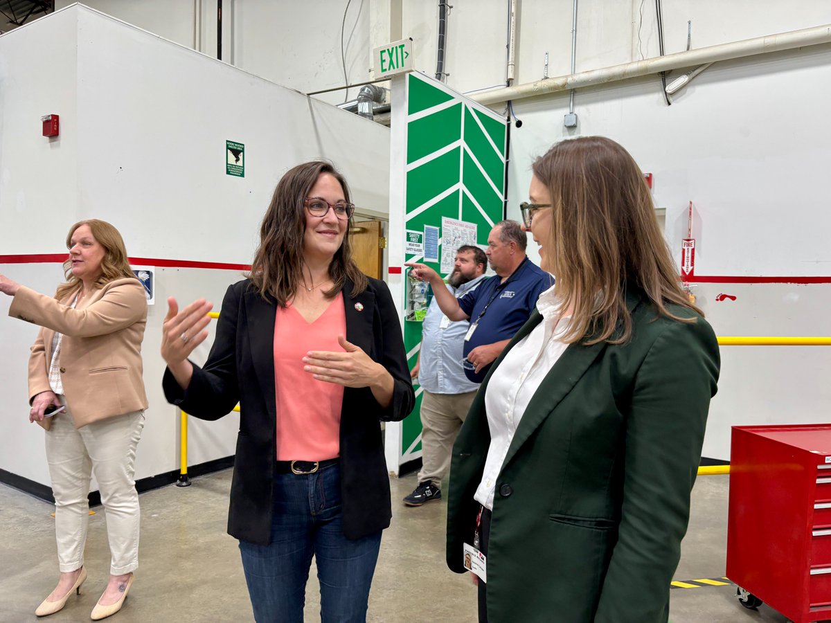 FredCountyExec's tweet image. I had the pleasure of visiting @PhoenixMecanoNA, a sales manufacturer. It was inspiring to meet employees Niki and Mark from the @ScottKeyCenter and see them showcasing their skills. Thank you Phoenix Mecano for fostering an inclusive workplace!