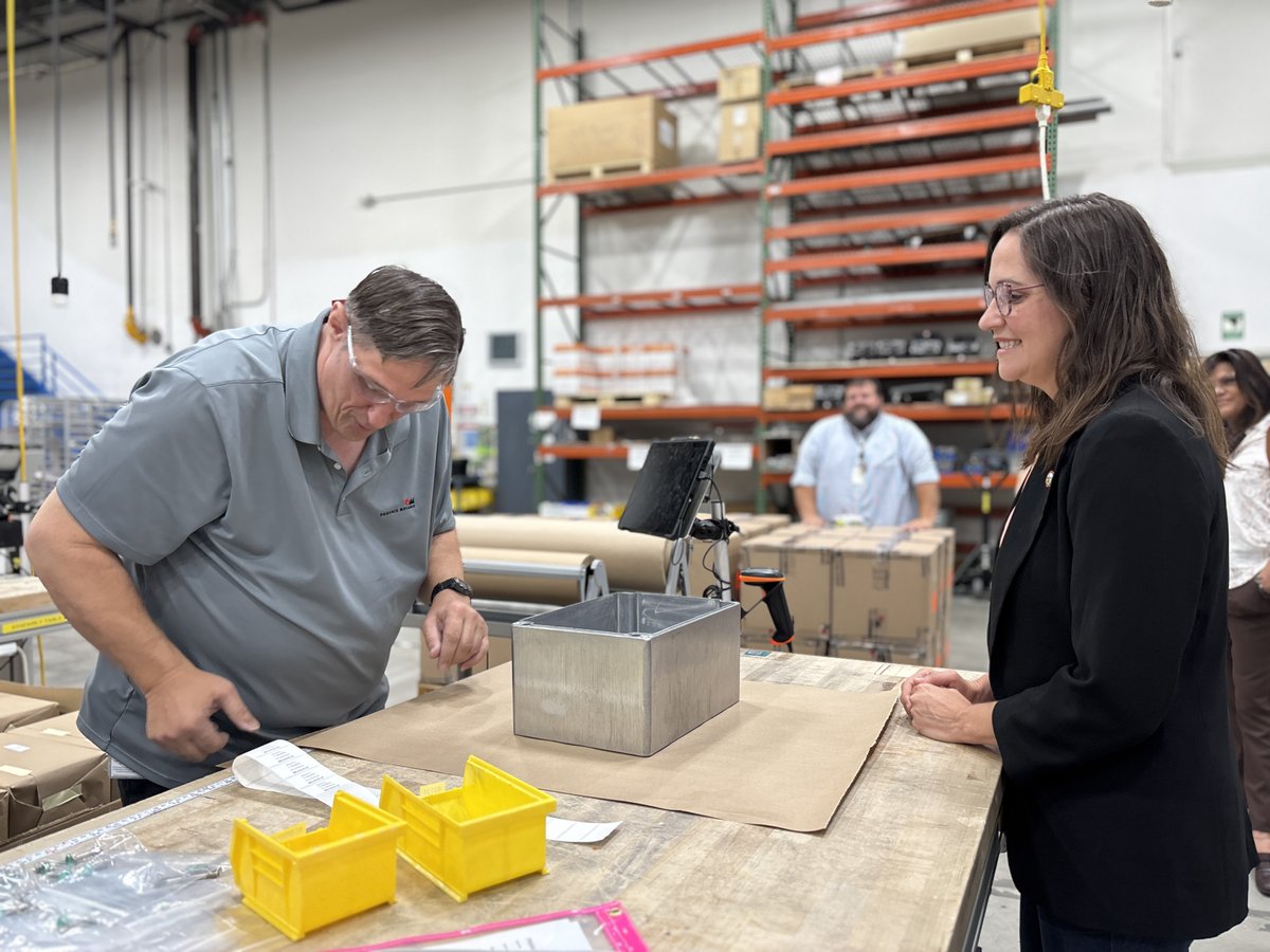 FredCountyExec's tweet image. I had the pleasure of visiting @PhoenixMecanoNA, a sales manufacturer. It was inspiring to meet employees Niki and Mark from the @ScottKeyCenter and see them showcasing their skills. Thank you Phoenix Mecano for fostering an inclusive workplace!