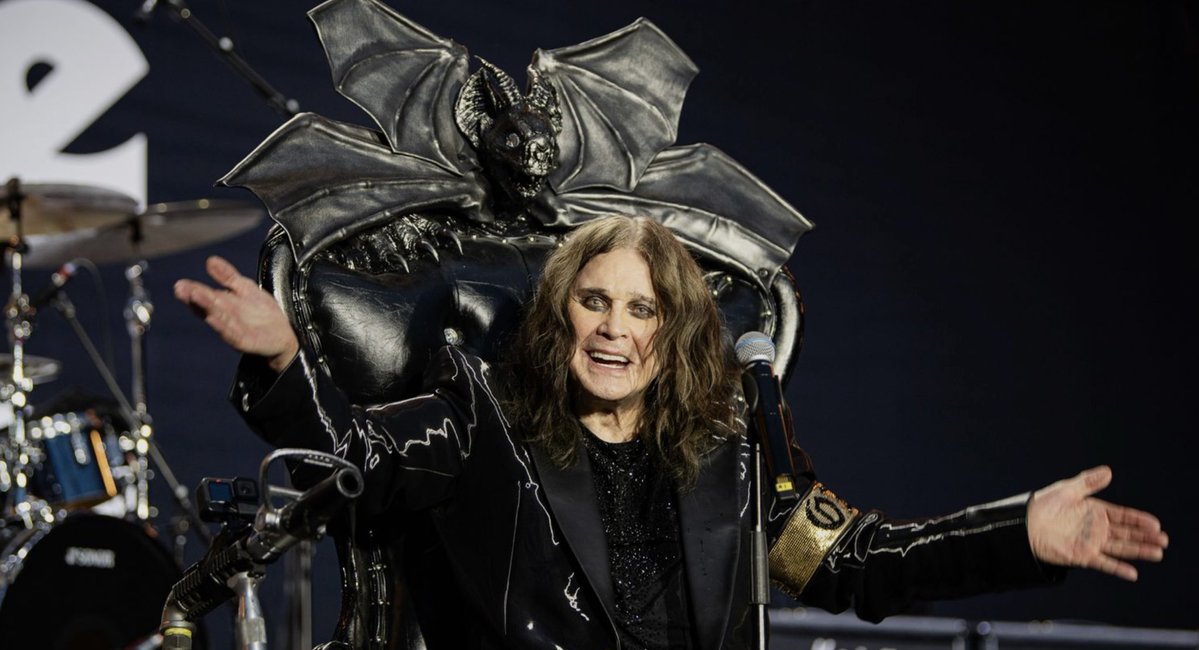 enricoruggeri's tweet image. Uno dei Grandi Padri del Rock’n’roll.
Più che piangerlo, dobbiamo essere felici per averlo avuto.
Una leggendaria uscita di scena.
Tanta commozione e tanta sana invidia.
#OzzyOsbourne