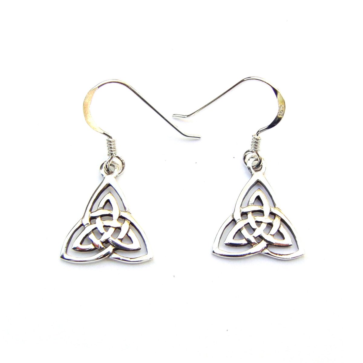 DuilleDesign's tweet image. Lonrach an tsamhraidh...
In sterling silver a celtic knotwork design with ancient roots.
duille.com/celticknot