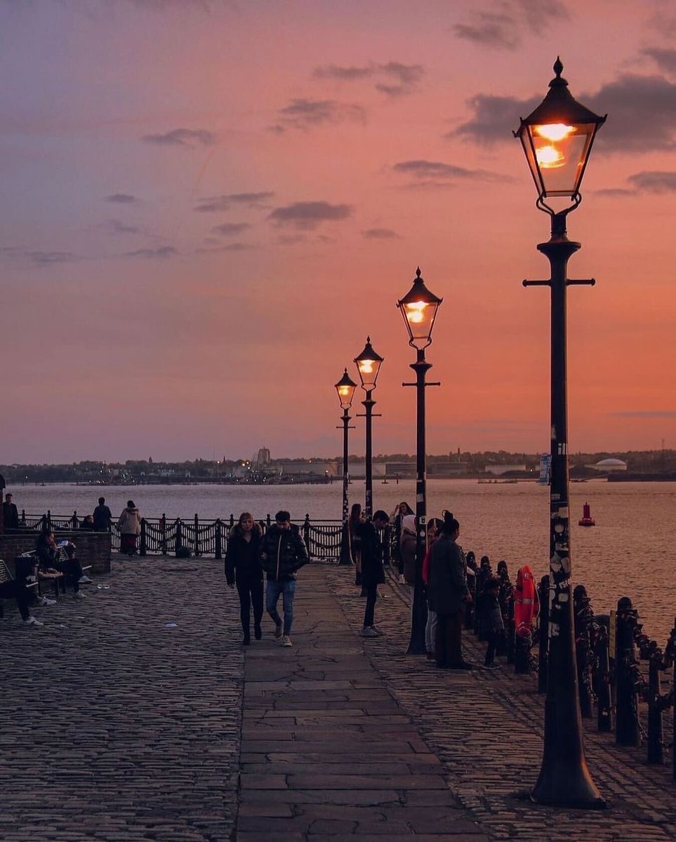 ExploreLpool's tweet image. 📸 | Liverpool Waterfront 🌅
Photo by Red Fox Photography