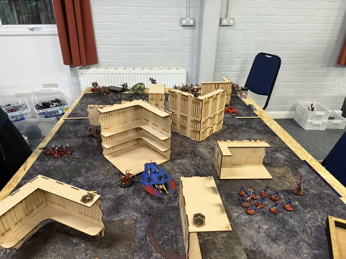 Playing this really badly and lost half my army by end of T1! Skills!