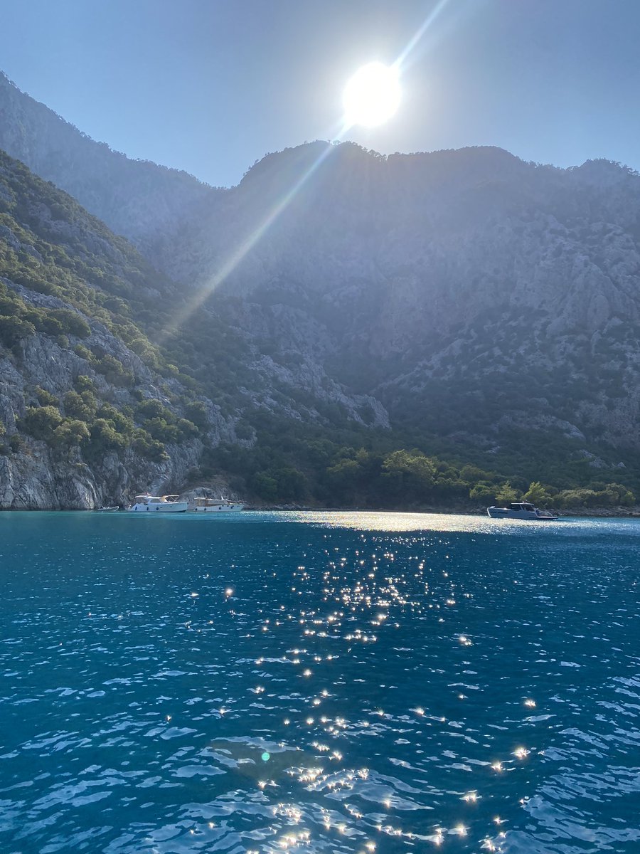 sevvaleddin's tweet photo. antalya renk paleti https://t.co/jot9fBrb9Y