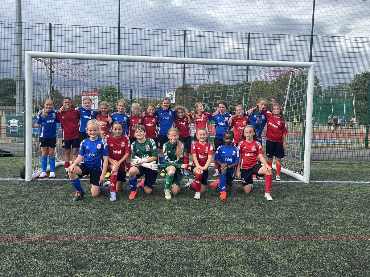 STFCfoundation's tweet image. This evening was the last training session for our girls CFFE & ETC for the 2024/25 season 🔴⚪️
Our U10 ETC & U11 CFFE pictured below finished with a mixed 9v9 game ⚽️
We are now looking ahead to our preseason fixtures throughout August before the teams return to training in…