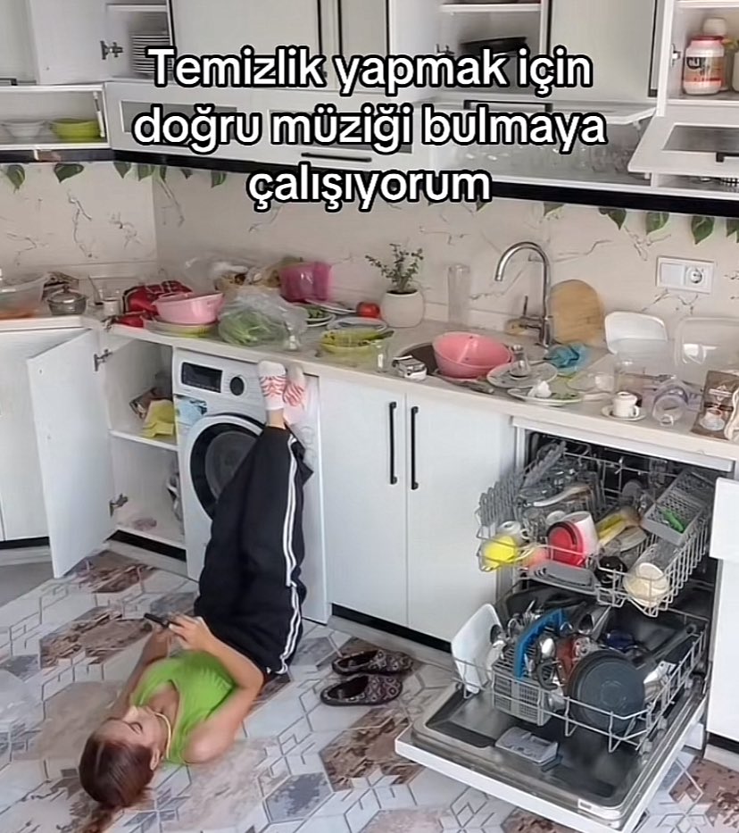 Alya (@alyareckles) on Twitter photo 