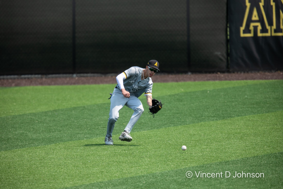 VincentDJohnson's tweet image. 🚨Photo gallery alert!🚨
⚾️#Andrew vs #LincolnWayCentral 4A Regional, May 31.
All the photos that didn't make the paper. (Link Below)
@LWCKnights @LWCBASE @vjabolts @tboltbaseball
visualpreservationist.com/photo-gallery-…