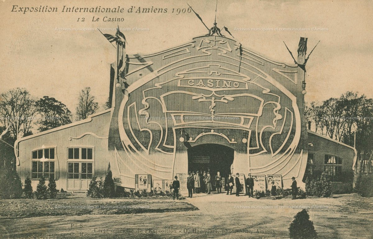 AmiensMetropole's tweet image. [ #TrésorArchives✨] En juillet, focus sur un incontournable du vacancier : la carte postale !
L&apos;équipe des Archives municipales et communautaires d’Amiens du mois de juillet revient sur l’histoire de la carte postale de son invention à nos jours 🧐👉 amiens.fr/Vivre-a-Amiens…