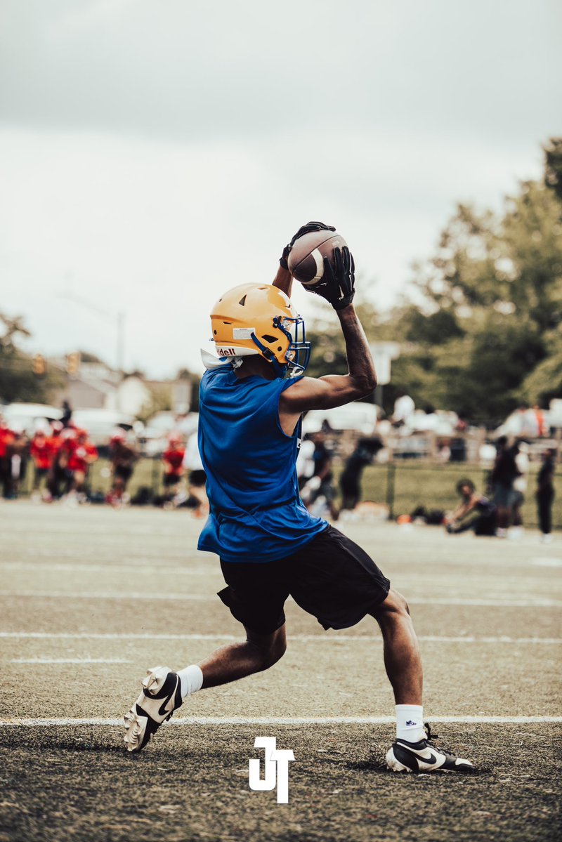 Only1jakai19's tweet image. Season otw