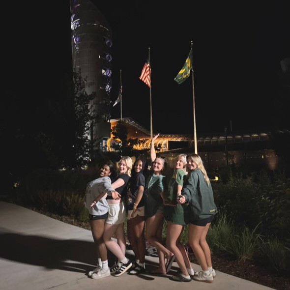 CallMeADuck's tweet photo. Home is where the flock is. #IntroDUCKtion ππ
Share your favorite photos with us @callmeaduck for a chance to be featured π²
#OregonBound https://t.co/Yqb3GbW2BO