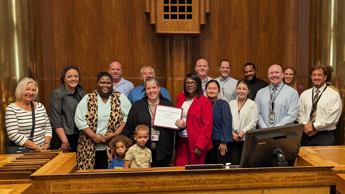 RamseyCounty's tweet image. Today, the board of commissioners presented Amy Stieve with an employee Achievement Award. Her impact on county residents and her colleagues transcends her role as a probation officer. Congratulations.
Watch the presentation: ramseycountymn.granicus.com/player/clip/13…