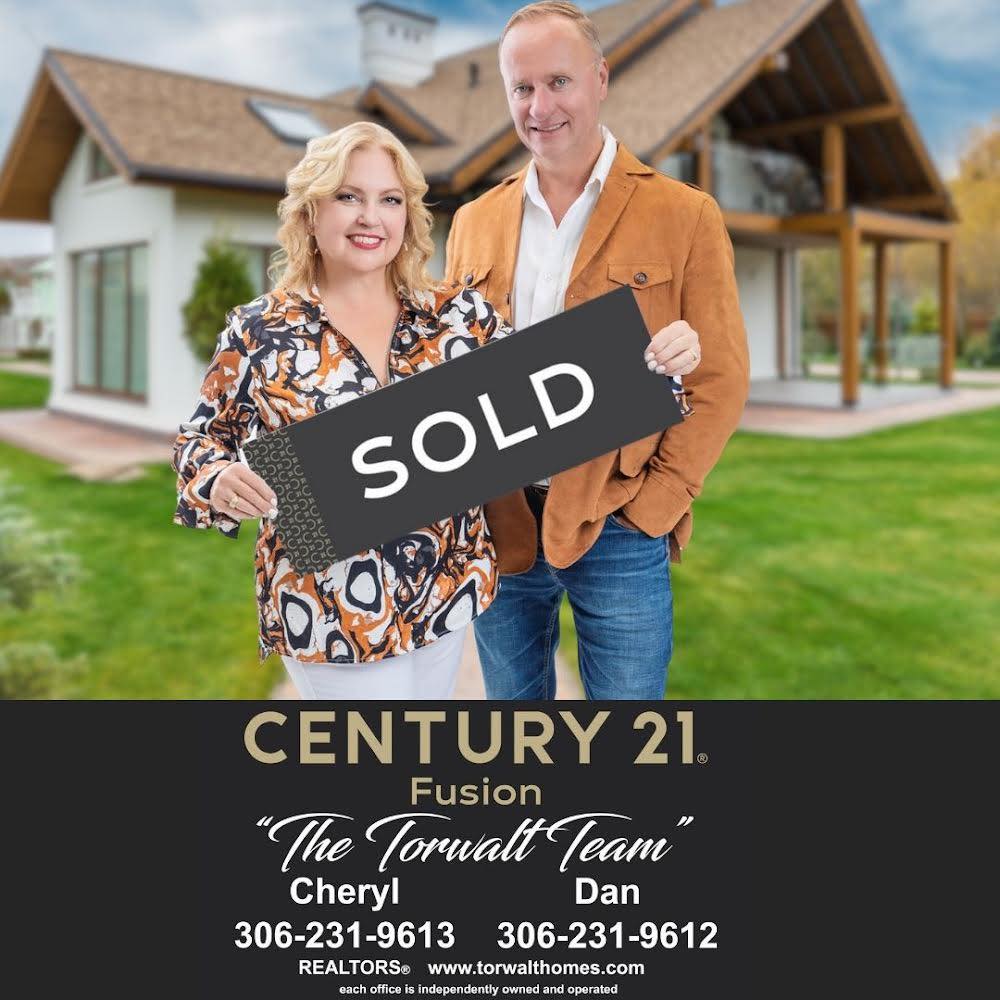 HumboldtBroncos's tweet image. A heartfelt thank you to Dan & Cheryl Torwalt - Century 21Fusion Humboldt for their continued support of the Humboldt Broncos this season!
Whether they’re helping families find the perfect home or supporting hometown hockey, Dan & Cheryl are always investing in the community…