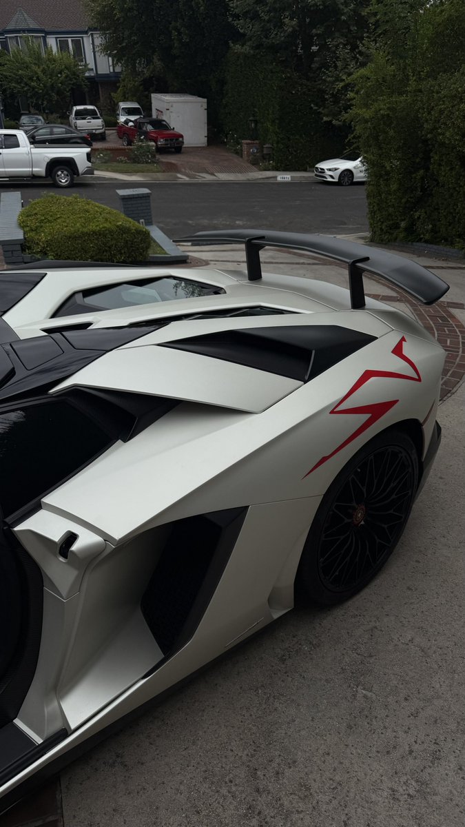 notcamcasey's tweet image. i have missed her dearly
first car i had to drive after 3 weeks of travel