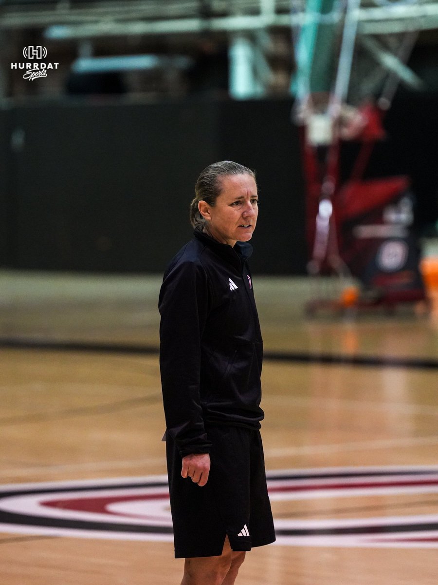 Hurrdat Sports (@hurrdatsports) on Twitter photo First look at <a href="/OmahaWBB/">Omaha Women’s Basketball</a>’s new head coach, Jamie Carey. 💪
Carey is coming off an American Athletic Conference Championship with UTSA. First look at <a href="/OmahaWBB/">Omaha Women’s Basketball</a>’s new head coach, Jamie Carey. 💪
Carey is coming off an American Athletic Conference Championship with UTSA.