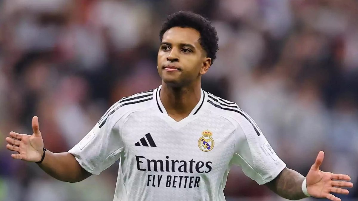 Tottenham have entered the race for Real Madrid’s Rodrygo. Daniel Levy will try to lower the price of the Brazilian below €90m due to the good relations between the two clubs [<a href="/diarioas/">Diario AS</a>]