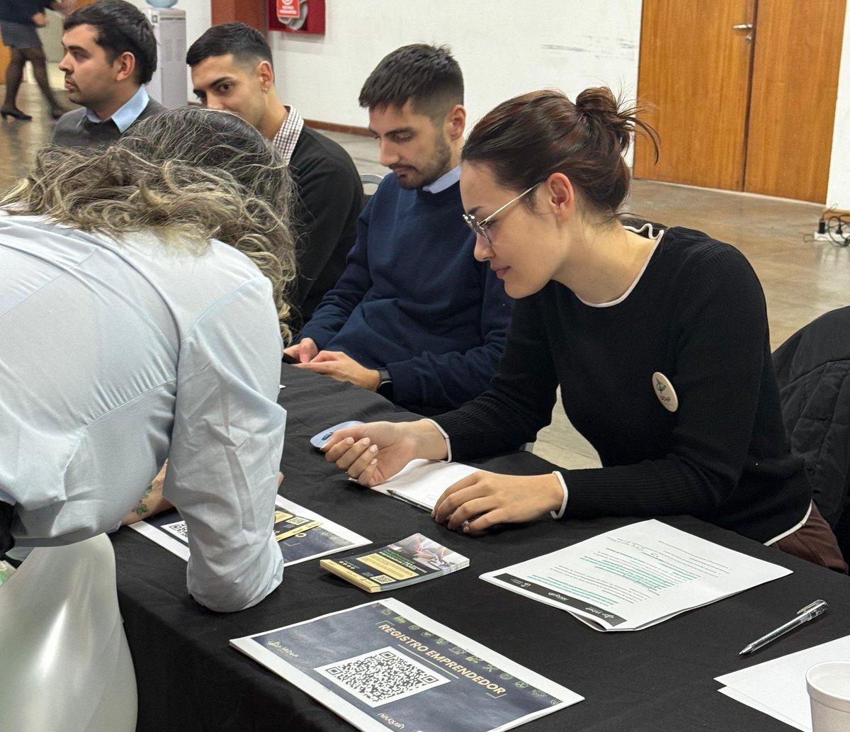 PROYECTA FUTURO

El programa para jóvenes emprendedores ya cuenta con 1200 inscriptos e incluye la Línea de créditos para las Juventudes con un cupo total de inversión de 1200 millones de pesos.

En Neuquén hay un Estado presente que acompaña con capacitación, pero también con