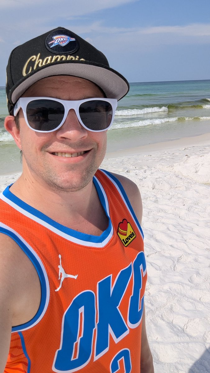 Shane_Magness91's tweet image. Making sure Seaside, FL knows that we the f****** champs @Jay_MWilliams_ @davidfholt @okcthunder